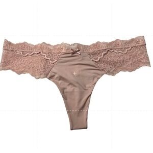 Victoria's Secret Dream Angels Lace Trim Thong Panty Size M